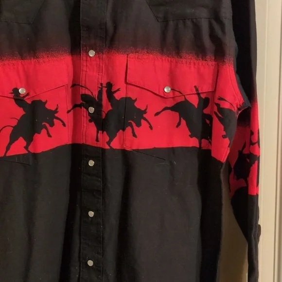 Rustler Shirt: White Pearl Snaps ( front & cuffs) Color Block - horse print - Picture 3 of 12